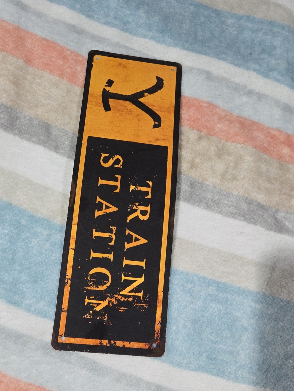 Vintage-Style Train Station Metal Sign - Yellow & Black